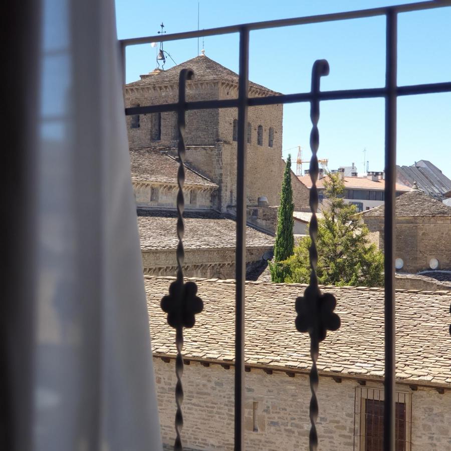 Mirador De La Catedral Leilighet Jaca Eksteriør bilde